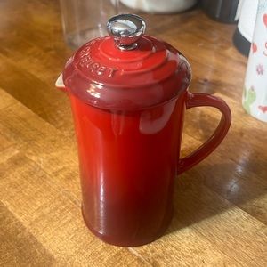 Le Creuset. Single serve. Red. French press.